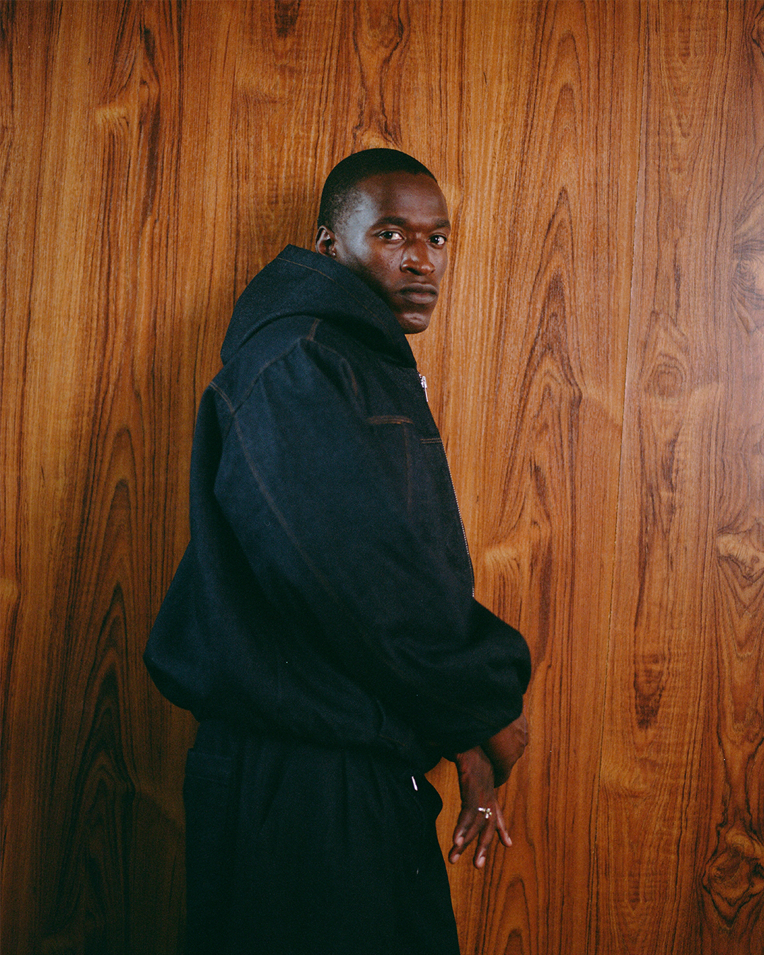 PLEATED RAW DENIM IN INDIGO